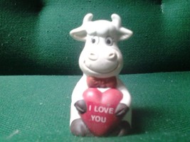 Vintage Porcelain &quot;I Love You&quot; Cow Figurine - $7.57