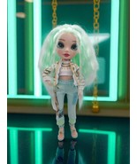 Rainbow High Series 3 Daphne Minton Fashion Doll Mint Green - $350.03 MXN