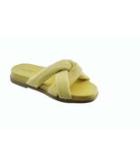 Women Sandals Universal Thread Women Cosette Flat Sandals Size 5.5 Yellow - $254.44 MXN