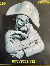 1/10 BUST Resin Model Kit Napoleonic Wars French Soldier &amp; Dog Unpainted - £24.03 GBP