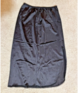 Vintage Dawn To Dusk Black Half Slip Small - $27.37 CAD