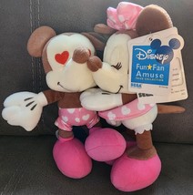 NWT Disney Fun Fan Amuse Sega Mickey Minnie Pink Heart Kiss 19126 2009 Plush 8" - $70.00