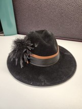 Vintage Betmar Wool Felt Hat W/ Feather Black USA - £26.34 GBP
