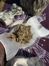.5 oz Mugwort, Protection of Women, Travel Protection, Divination, Healing - £1.25 GBP