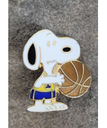 SNOOPY Sport Basketball Player Peanuts Charlie Brown Aviva Lapel Hat Pin - £8.70 GBP