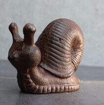 Whimsical Rustic Western Farmhouse Cast Iron Cottage Mollusca Snail Figu... - €16,27 EUR