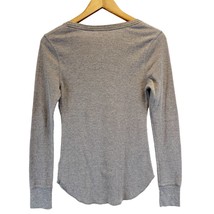 Old Navy Womens M Thermal Waffle Weave Winter Holiday Pug Dog Sleep Top Gray  - £13.10 GBP
