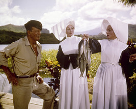 Donovan&#39;s Reef John Wayne with two nuns holding fish 16x20 Poster - £15.71 GBP