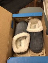 Columbia Dunmore Hill Slippers Size 2 Youth Unisex  Grey Suede/Faux Fur - $13.26