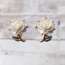 Vintage Clip On Earrings - Cream Flower Earrings - Statement - 1&quot; - £12.78 GBP