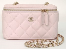 Authenticity Guarantee 
CHANEL Pink Caviar Leather Vanity Bag Case Cross... - £3,171.50 GBP