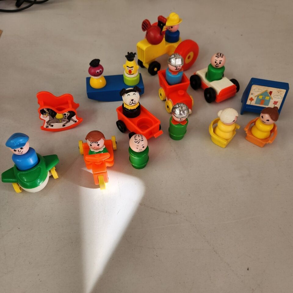 Vintage Lot Of 24 Fisher Price Little People Tractor Rooster Airplane Puppy Dog - $41.59