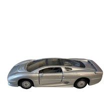 Jaguar XJ220 Maisto Friction Toy Car 1/40 Scale Diecast Silver - $9.74