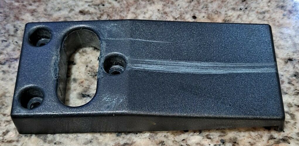Proform Lifestyler Reebok Gold&#39;s Gym Weslo Treadmill Latch Bracket #160328 - $9.99
