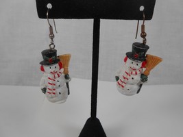 Vintage Plastic or Resin Snowman Drop Christmas Earrings - $9.50