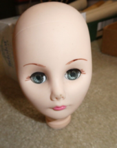 Vintage 1989 Vinyl Effanbee Girl Doll Head and Neck 4 3/4&quot; Tall - £14.02 GBP