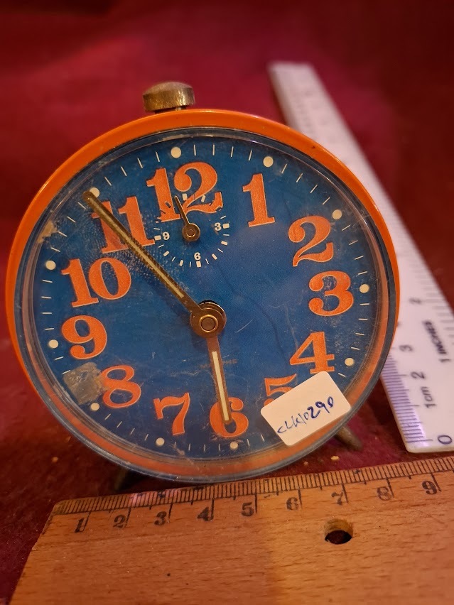 Vintage mechanical clock [CLK10290] - $49.00