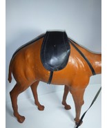 Camel Leather Statue Wrapped Figure Figurine Animal Art 20&#39;&#39; tall saddle... - €83,80 EUR