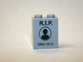 Gift Minifigure Male RIP 1865 to 1912 Tombstone Grave construction piece A for F - £1.99 GBP