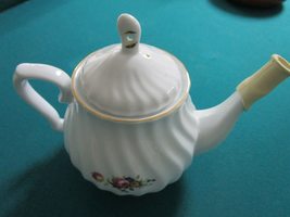 Compatible with Royal Oak TEAPOT Floral Compatible with White with SPOUT Cover - £30.04 GBP