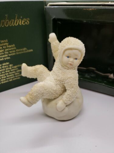 Snowbabies department dept 56 baby sitting on snowball 1988 #7962-6 - $9.74