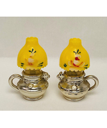 Vintage Cape Cod oil lamp salt &amp; pepper shakers yellow plastic with meta... - $184.07 MXN