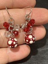 red crystal beads dangle earings silver tone - $9.10 CAD