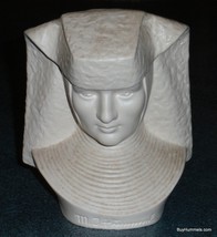 Hummel Figurine Sister M.I. Hummel White Nun Bust HU2 1969 - Collectible Gift! - $13.68