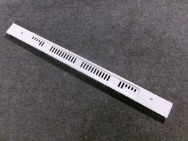 W10817433 WHIRLPOOL RANGE OVEN VENT TRIM - WHITE - $466.47 MXN