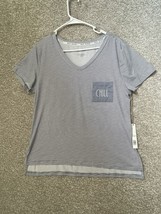 Rae Dunn Tee Chill Gray Striped Short Sleeve V-Neck Hi-Lo Hem Tshirt Size Large - £20.95 GBP