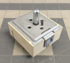 OEM Frigidaire Oven Range Surface Burner Switch 316238200 - $19.75