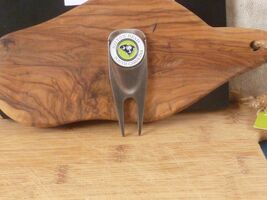 Hilton Head  Ball Marker and Lorente Flat Divot Tool - Beautiful White - $19.69