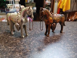 Pair Horses Vintage 1950&#39;s-60&#39;s Pot Metal Western Horse Carnival Prize - £31.28 GBP