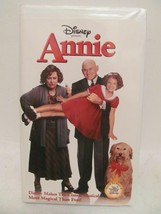 VHS Annie Disney Kathy Bates Alan Cumming Kristen Chenowet (2000, Clamsh... - £8.80 GBP