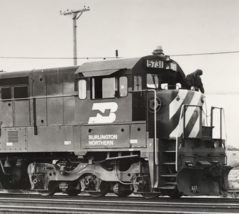 Burlington Northern Railroad BN #5731 U33C Locomotive Train Photo Aurora... - £7.42 GBP