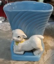 RRP Co. Roseville Ohio Blue Planter with Lamb - £7.86 GBP