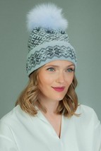 AVIMA Slouchy Knit Wool Hat with Fur Pom-Pom in Gray Star Pattern - £36.49 GBP