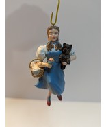 Wizard of Oz Dorothy and Toto 1994 Hallmark Ornament - $571.79 MXN