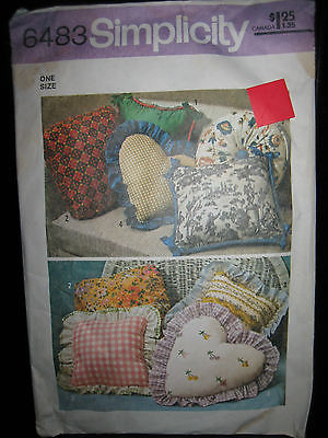 Vintage Simplicity #6483 Throw Pillows Pattern - 14", 15" & 16" - $8.34