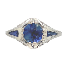Authenticity Guarantee

18k Gold Art Deco Filigree Blue Sapphire Ring w/Lab-C... - €1.519,93 EUR