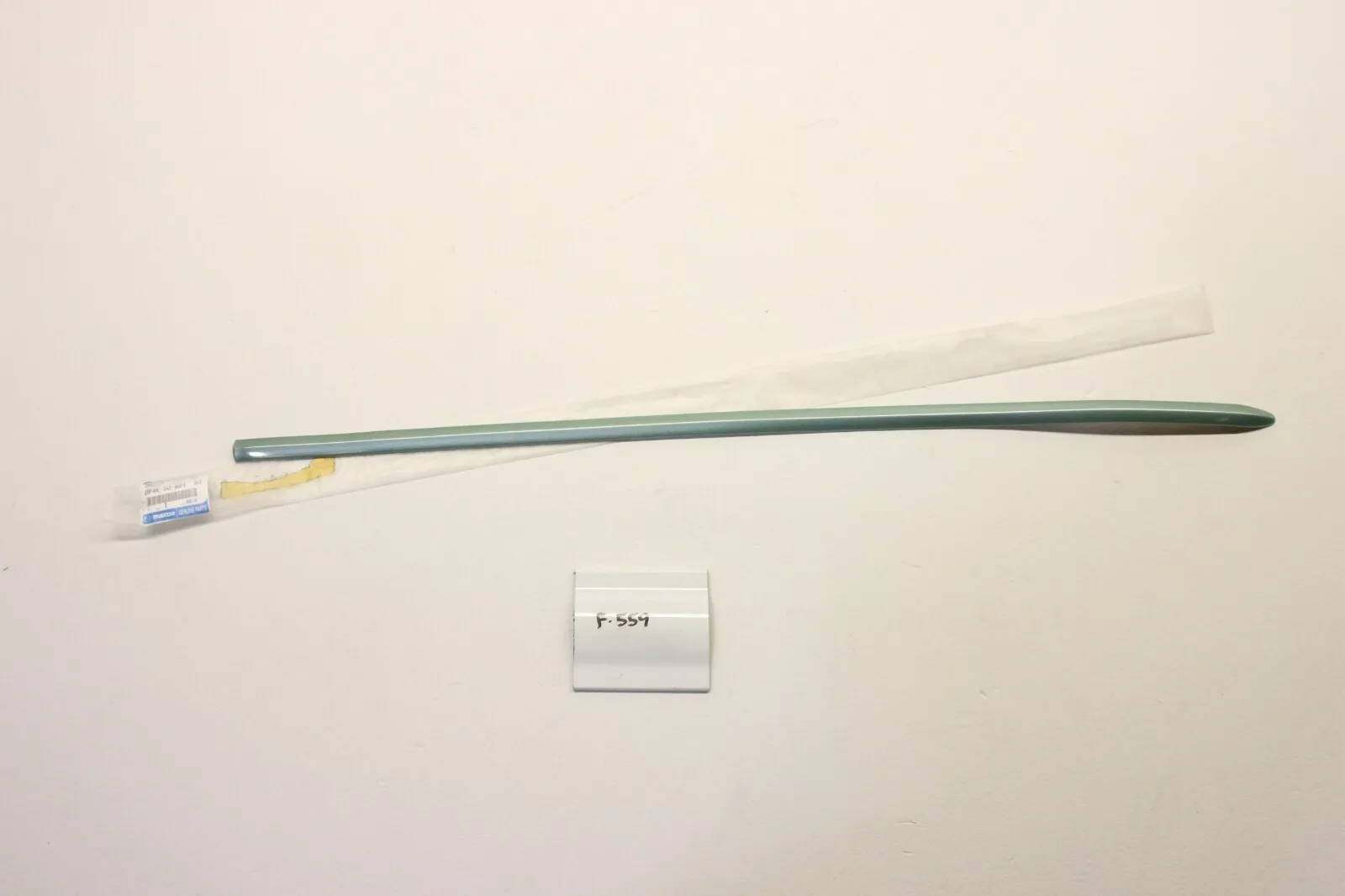 New OEM Genuine Side Door Molding Mazda Mazda3 2004-2006 BP4K-50-681-90 RH Front - £22.91 GBP