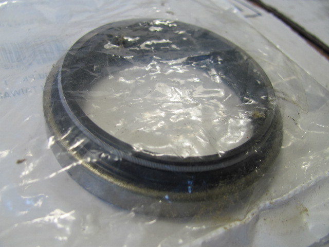OMC Seal 911685 #18-2067 - $23.00