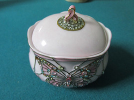 Heirloom Porcelain Music Box The Wing Beneath My Wings [*A] - £35.19 GBP