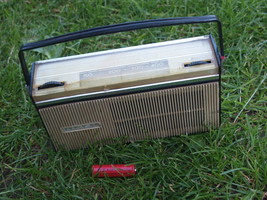 Vintage Soviet USSR Russian Radio VEGA About 1970 For Parts Or Repair - $5.93