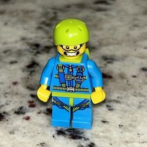 Lego Collectible Minifigure Skydiver With Parachute Backpack col150 Seri... - $5.12