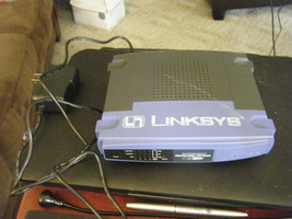 Linksys BEFSR41 10 Mbps 4-Port 10/100 Wireless Router (BEFSR41 v2.1) - £15.71 GBP