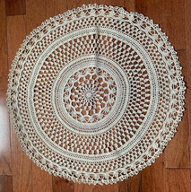 Vintage crocheted doily #13c - £9.94 GBP