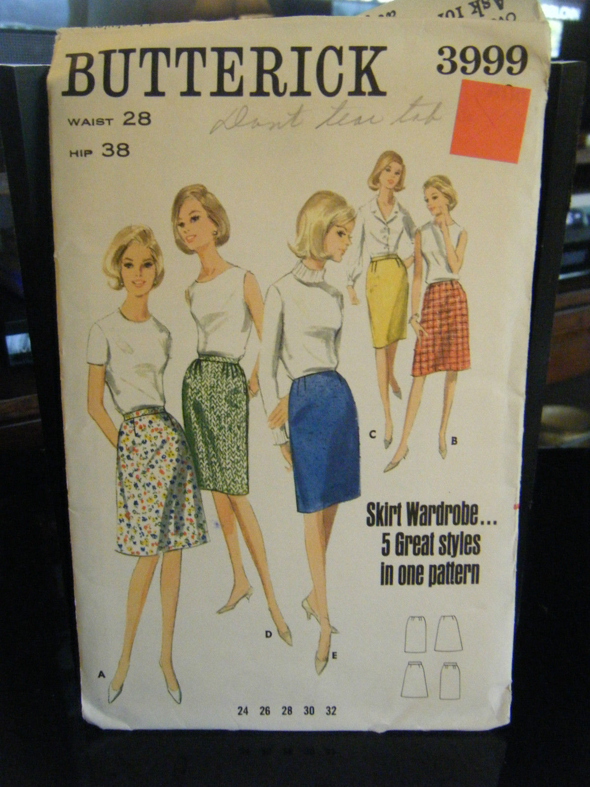 Primary image for Vintage Butterick 3999 Misses Skirt in 5 Versions Pattern - Waist 28 Hip 38