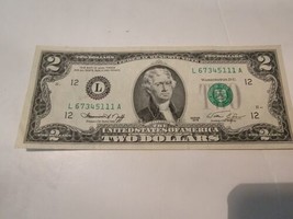 US Bicentennial $2 Two Dollar Bill SERIES 1976 L67345111A - £15.37 GBP