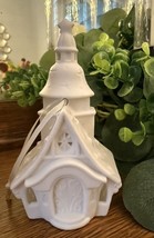 LIGHT UP CHURCH 5&quot; Christmas Ornament - Dated 1997 &quot;Roman Church&quot; - $196.25 MXN